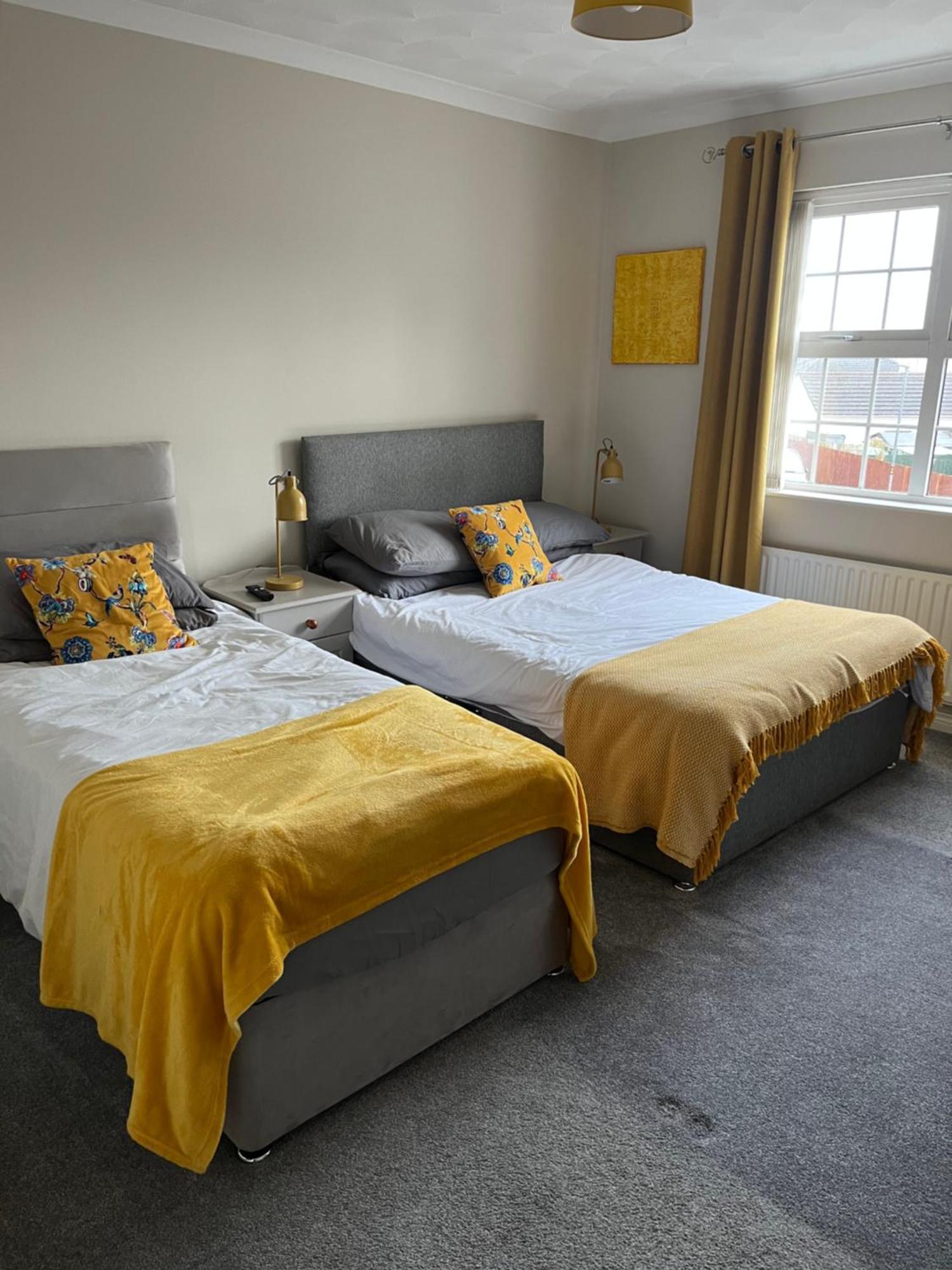 Ballycastle Best Times Extérieur photo